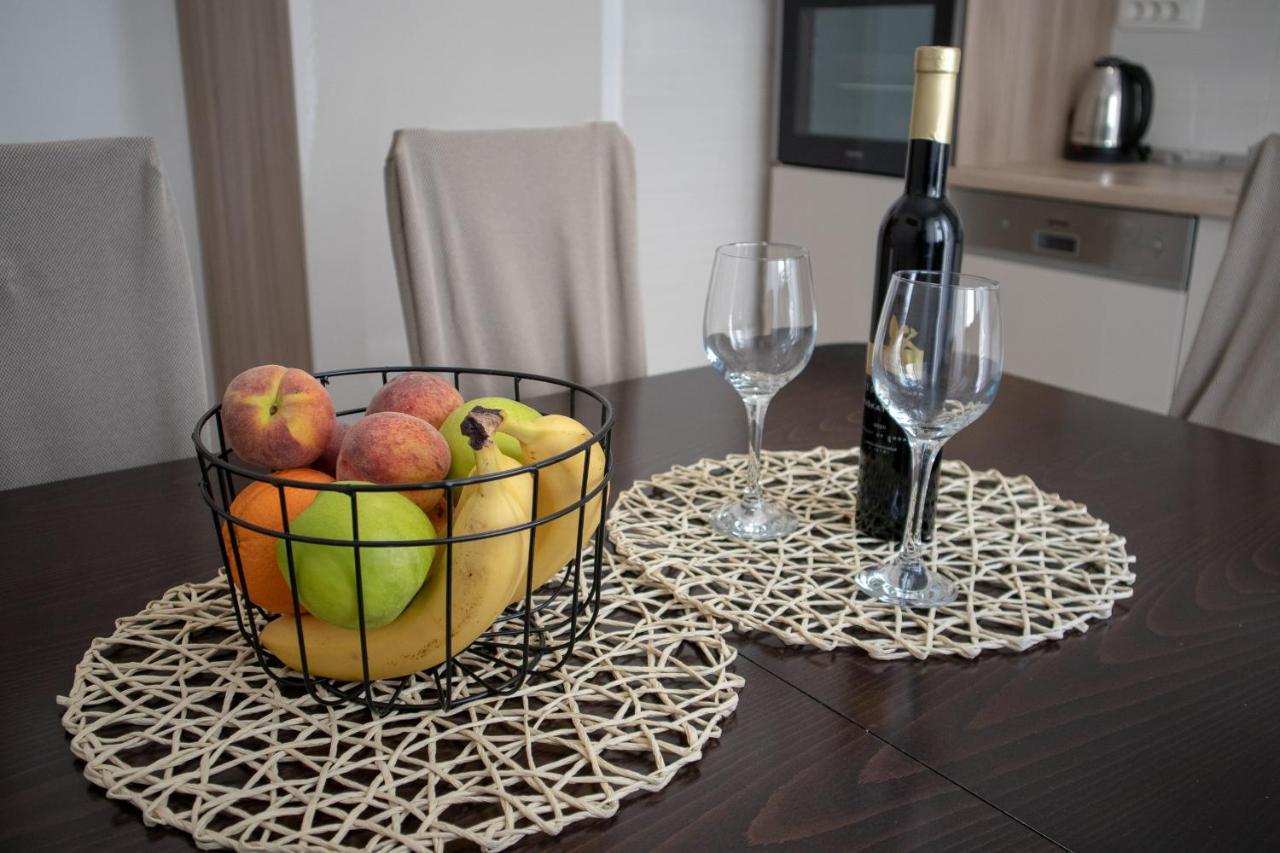 Viollet Appartement Omiš Buitenkant foto